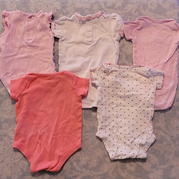 5 onesies - Picture 2 of 7